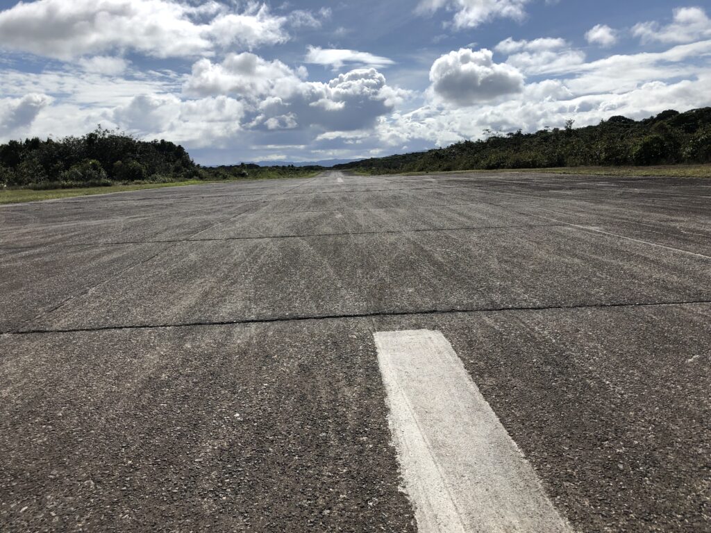 On the Road steht für Unterwegssein, Recherche und Gespräche außerhalb fester Orte